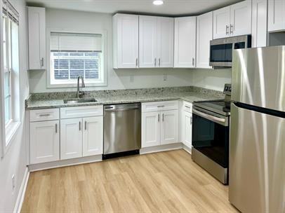 693 Formwalt Street Southwest - Photo 4 of 9