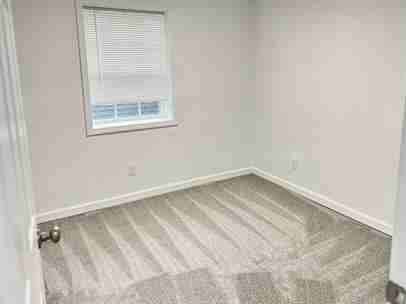 693 Formwalt Street Southwest - Photo 6 of 9