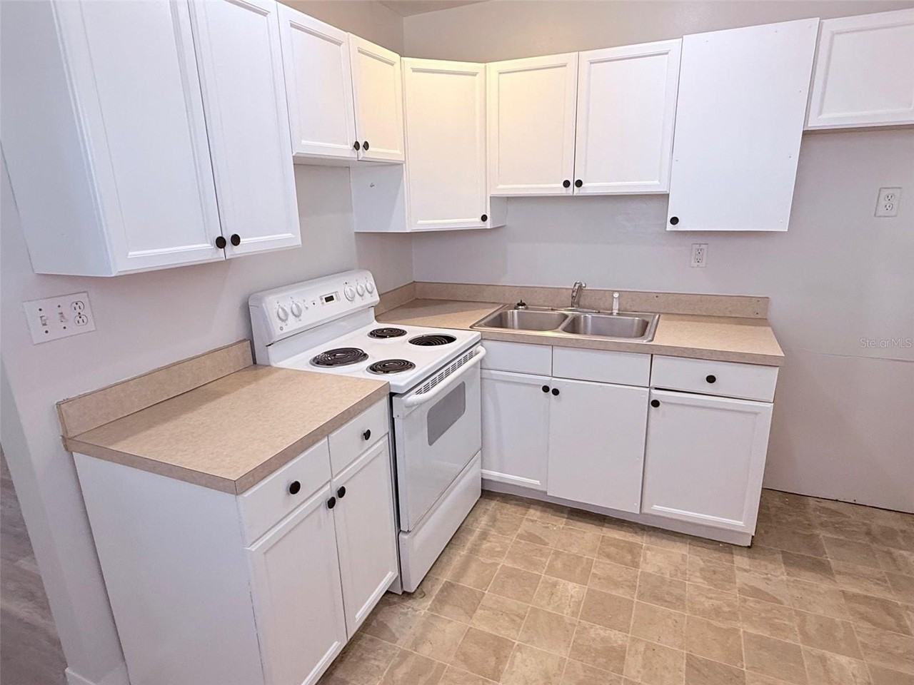 1544 77th Ave N - Photo 6 of 26