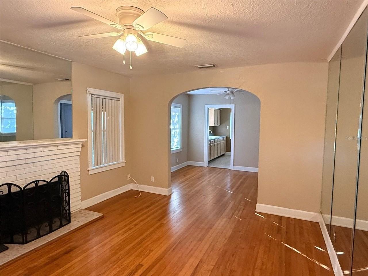 1908 20th Ave N - Photo 3 of 40