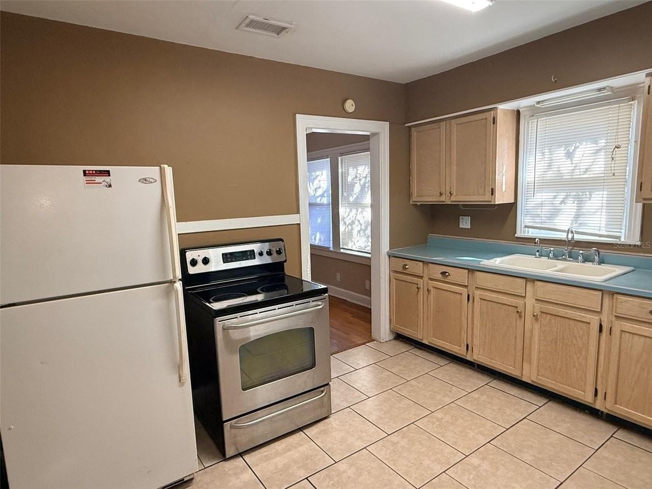 1908 20th Ave N - Photo 6 of 40