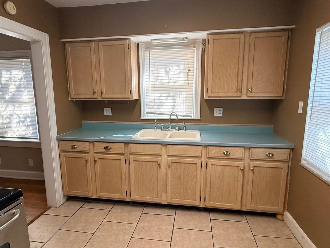 1908 20th Ave N - Photo 7 of 40