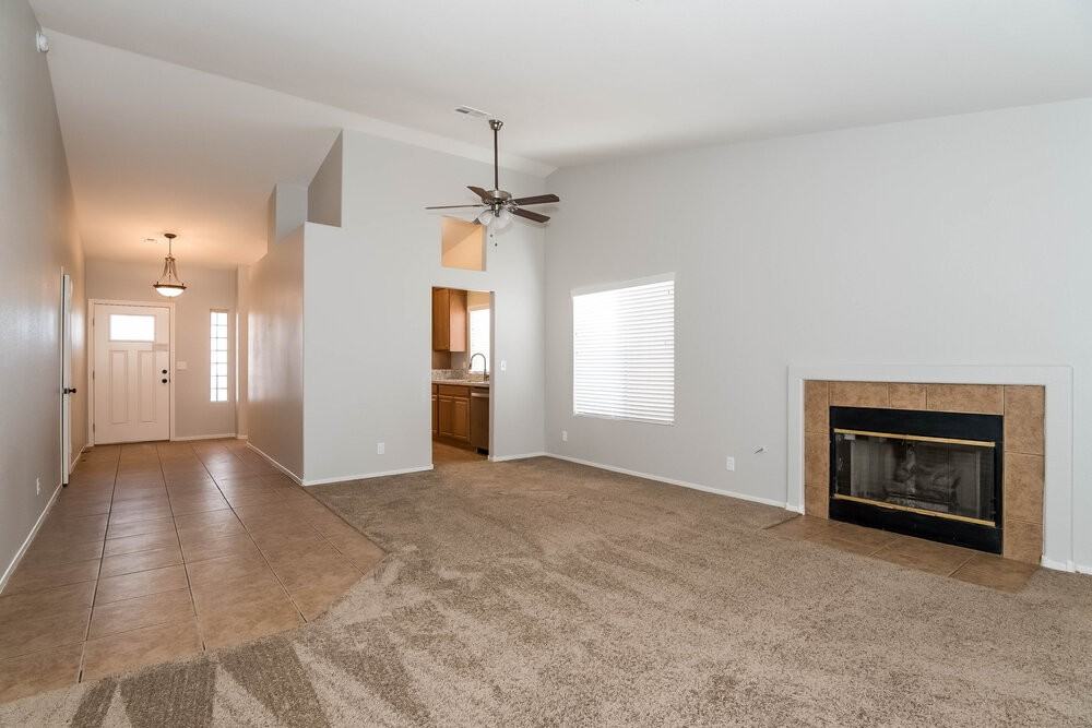 4515 Shannon Jean Ct - Photo 2 of 14