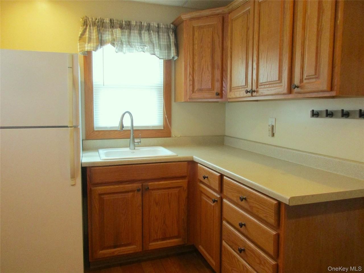 20 Neversink Ave - Photo 4 of 21