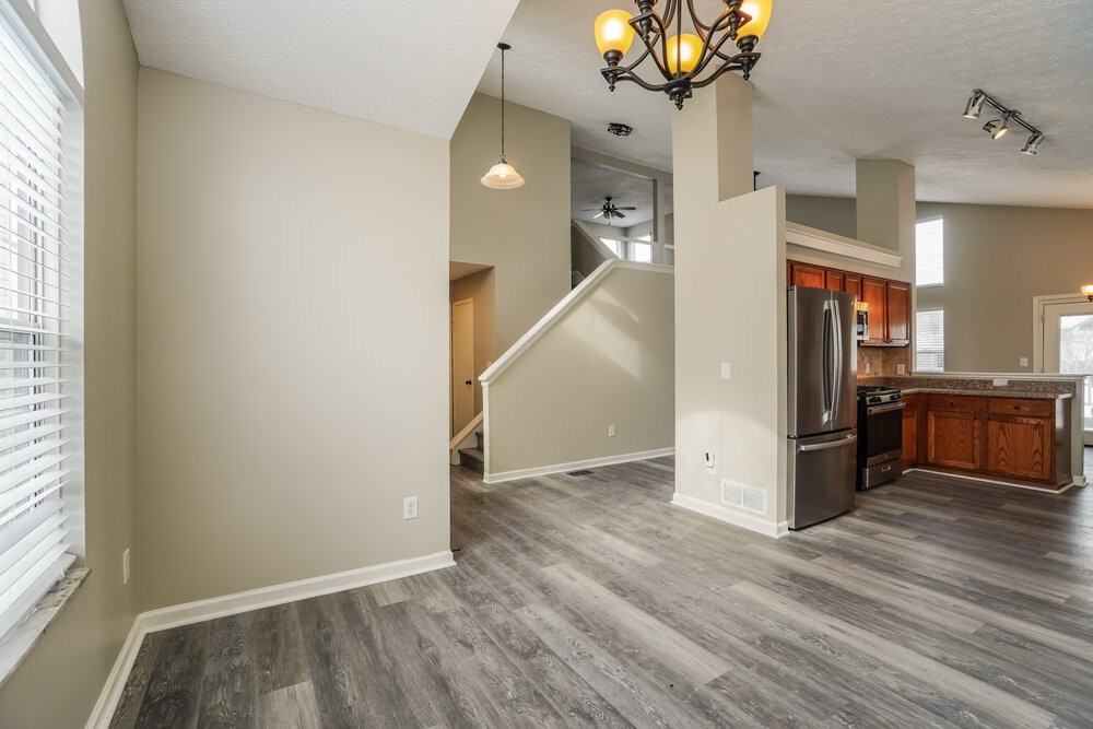 742 Bouvier Ct - Photo 7 of 18