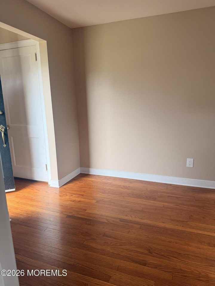 53 Little Silver Pkwy - Photo 6 of 13