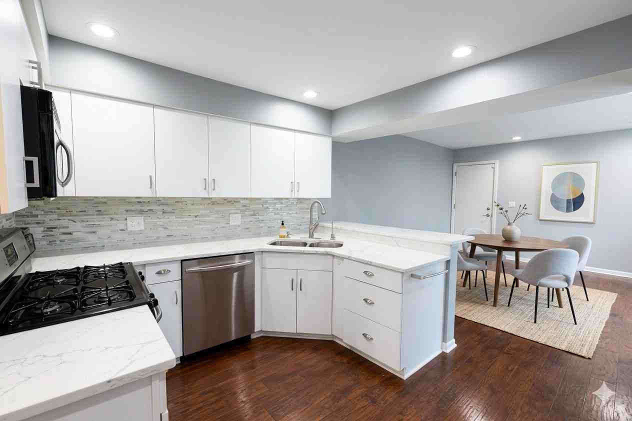 147 White Branch Ct N - Photo 4 of 12