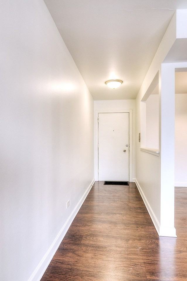 6101 W 94th St Apt C7 - Photo 2 of 16