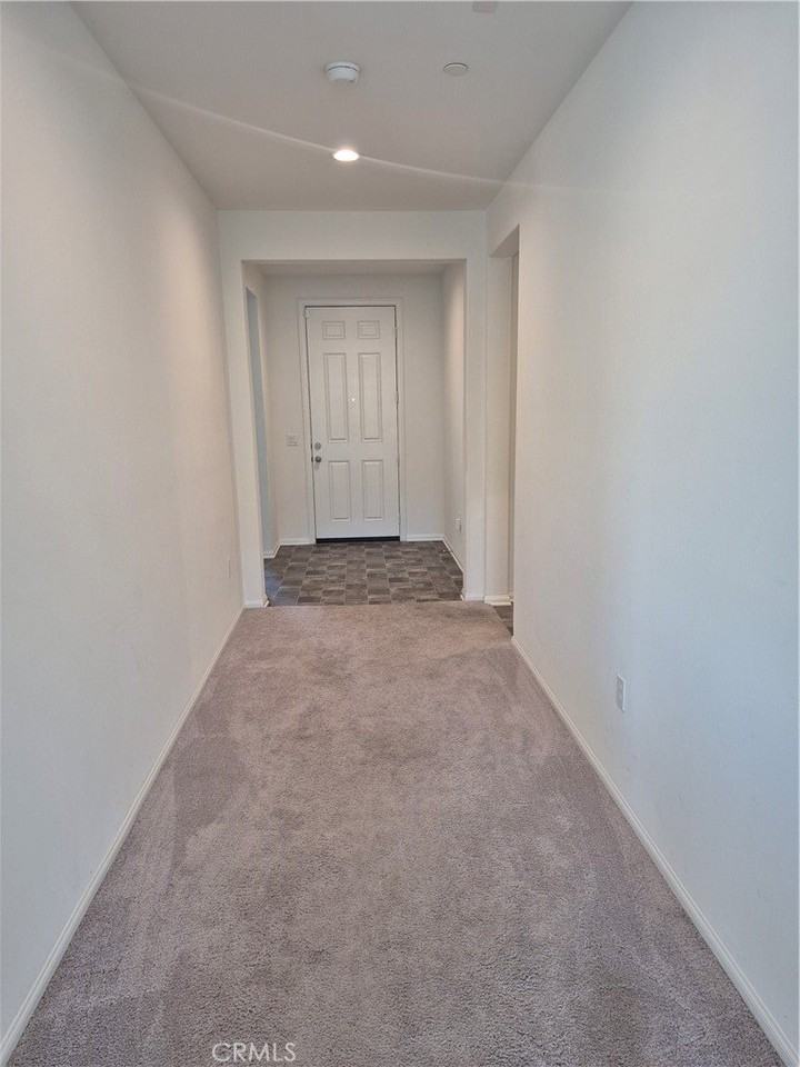 27191 Denali Peak Rd - Photo 3 of 19