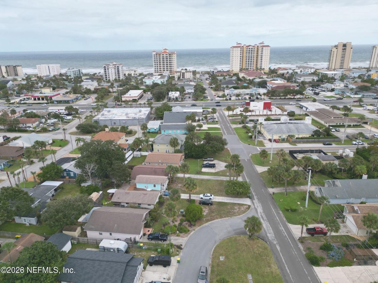 435 10th Pl S - Photo 2 of 3