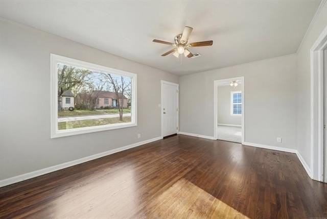 250 S Richmond Ave - Photo 6 of 16