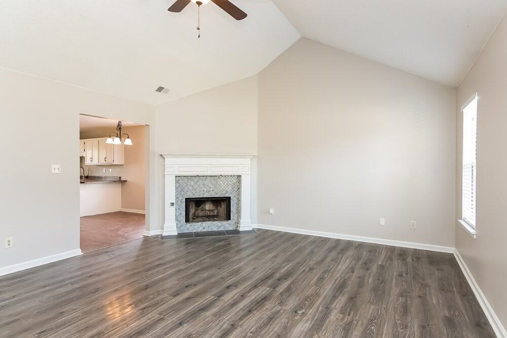 1886 Towson Ln - Photo 2 of 13