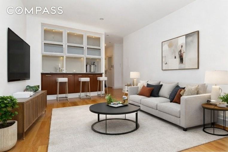 4126 27th St #6G - Photo 2 of 6