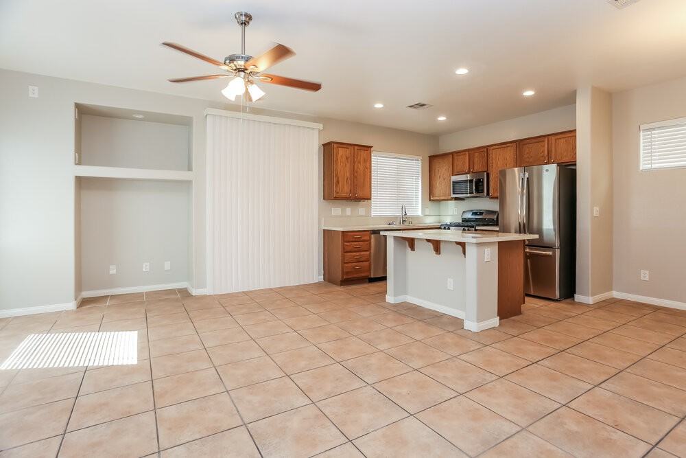 6425 Butterfly Sky St - Photo 4 of 17