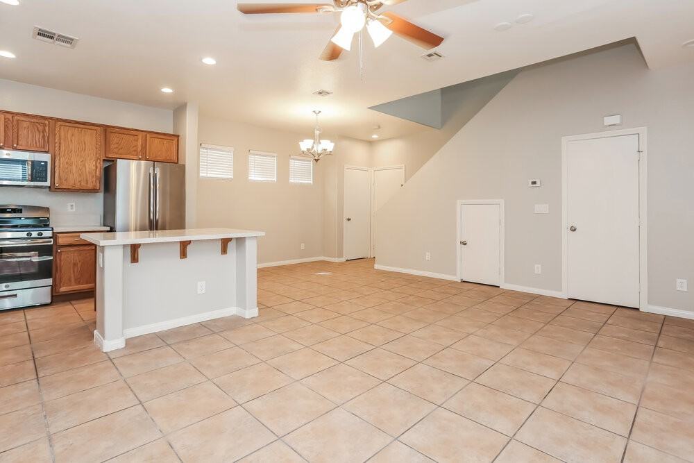 6425 Butterfly Sky St - Photo 5 of 17