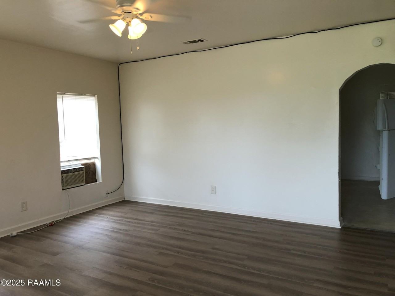 810 Irene St - Photo 6 of 16