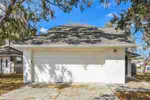 featured image of 402 E Springtree Way