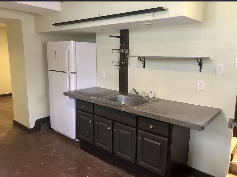 2415 Branch Street - Photo 6 of 9