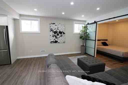 53 Counsellor Terrace - Photo 6 of 10