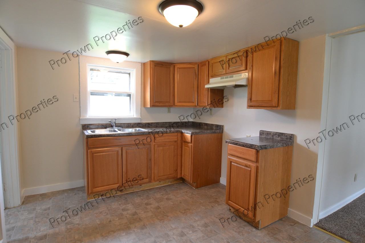 508 South Des Plaines Street - Photo 7 of 8