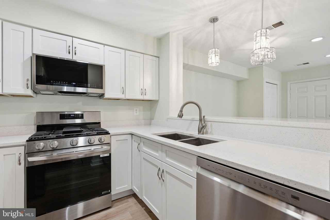 5957 Havener House Way - Photo 6 of 31