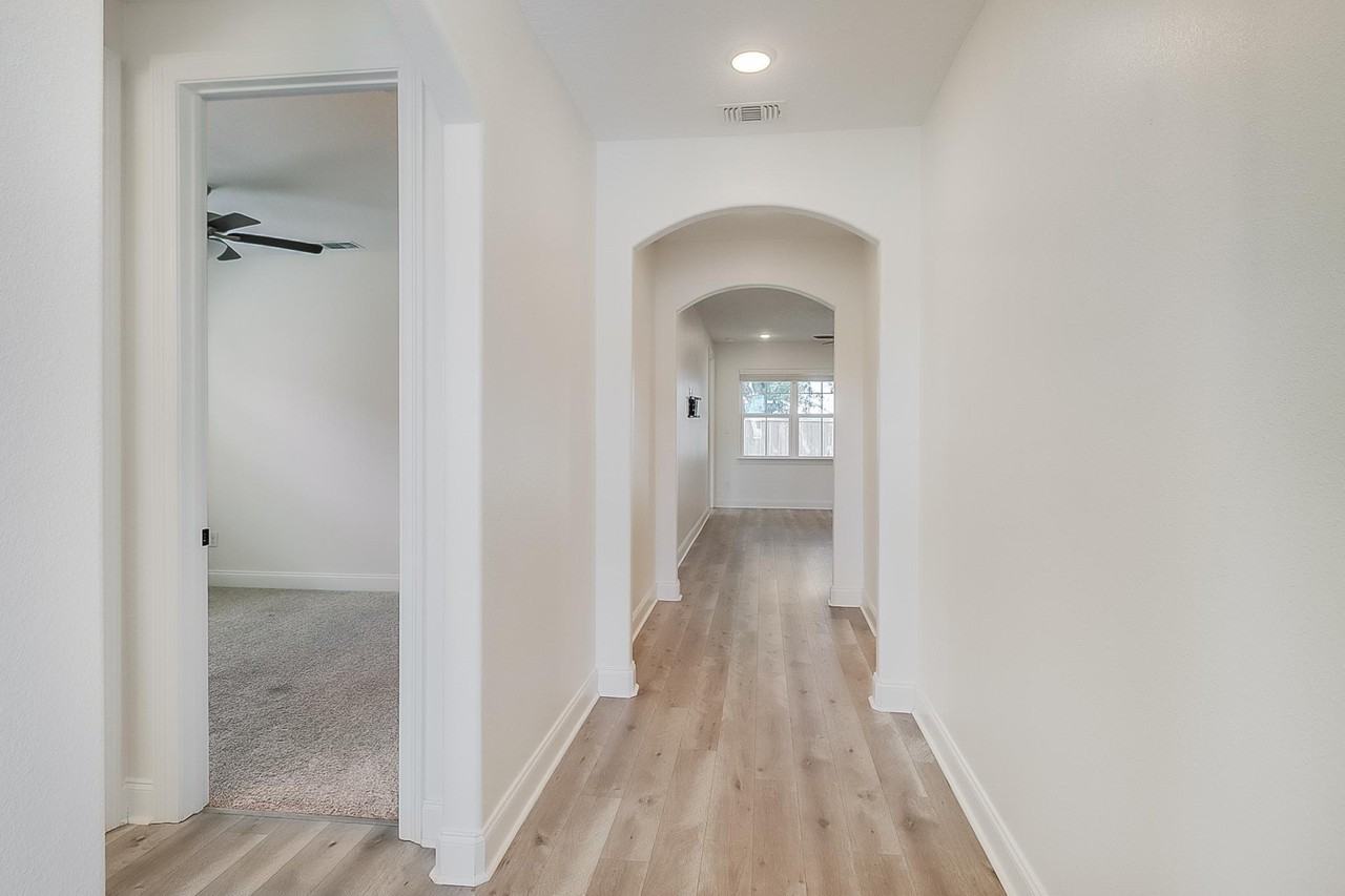 10525 W Landon Green Cir #1 - Photo 2 of 19