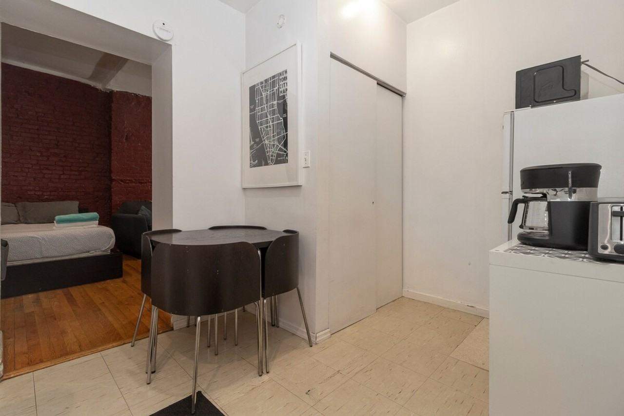 329 E 94th St #1032023P - Photo 6 of 20