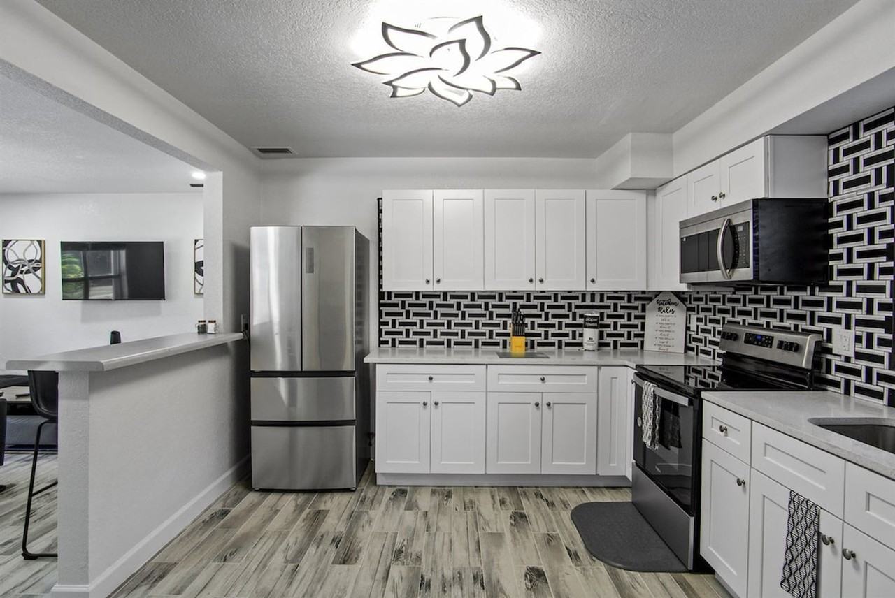 1422 Dauphin Ln #1094223P - Photo 4 of 12