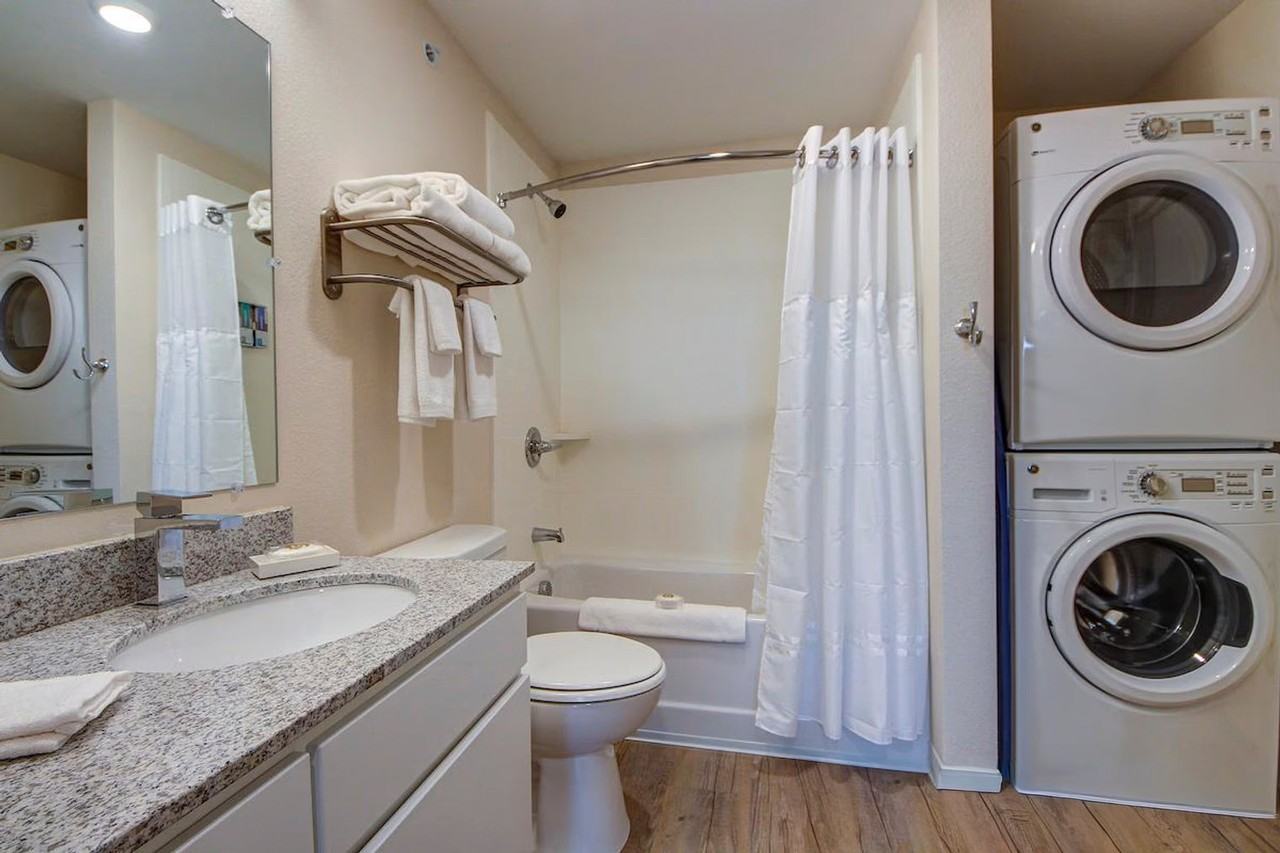 2210 N Glenville Dr #1039335P - Photo 7 of 14