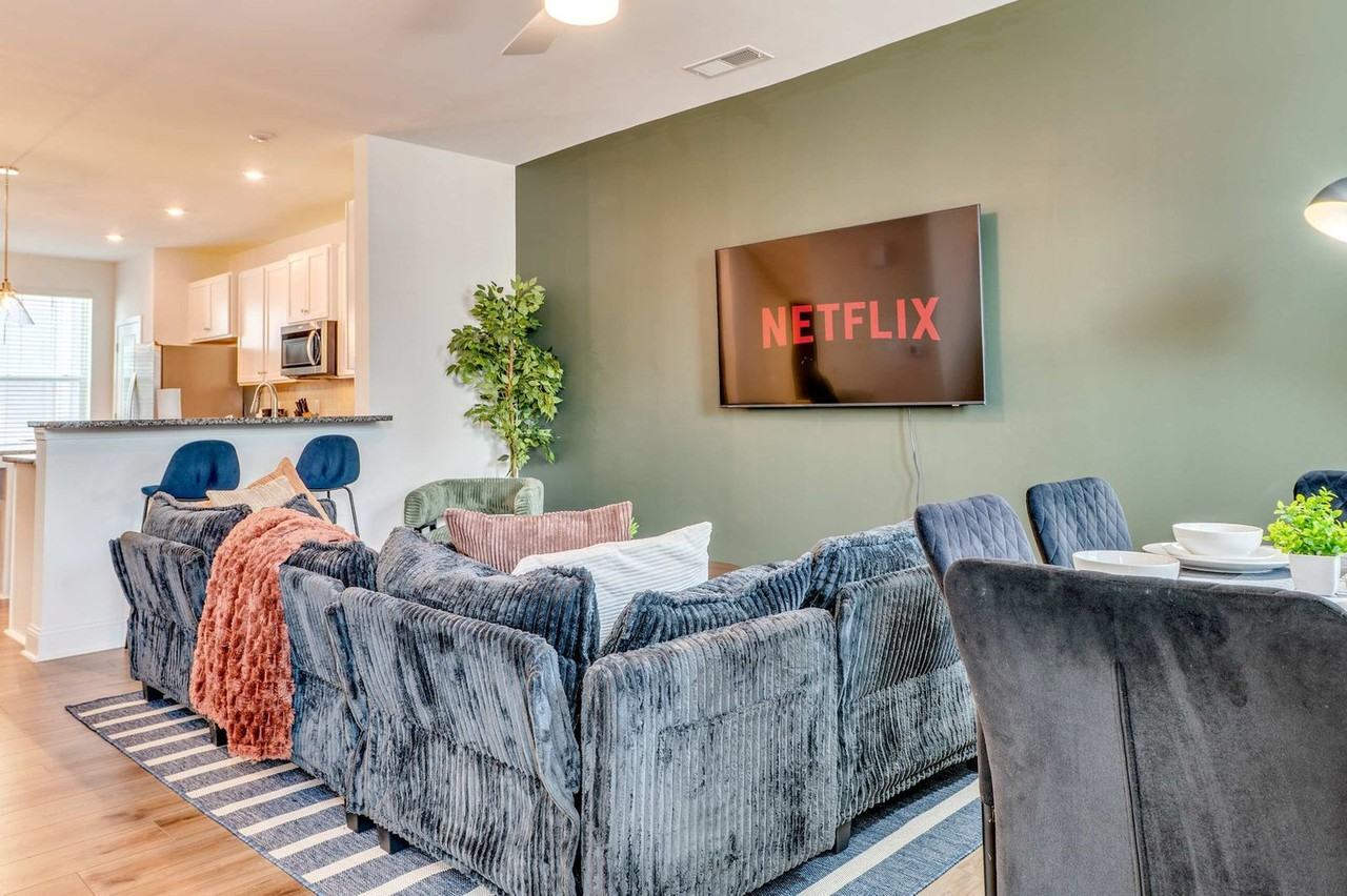 3121 Banyan Bottom Ln #1367333P - Photo 3 of 43