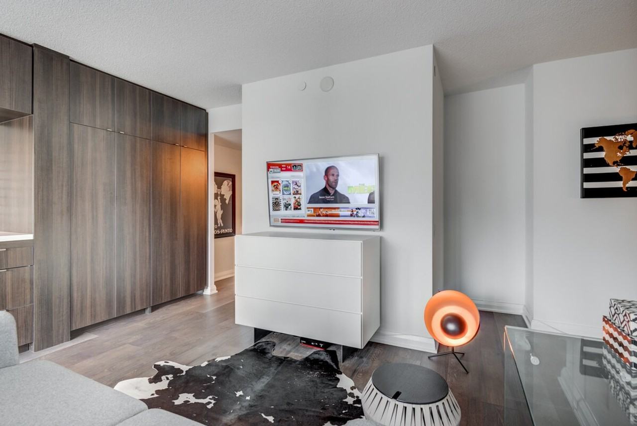 155 Yorkville Ave #1045463P - Photo 2 of 20