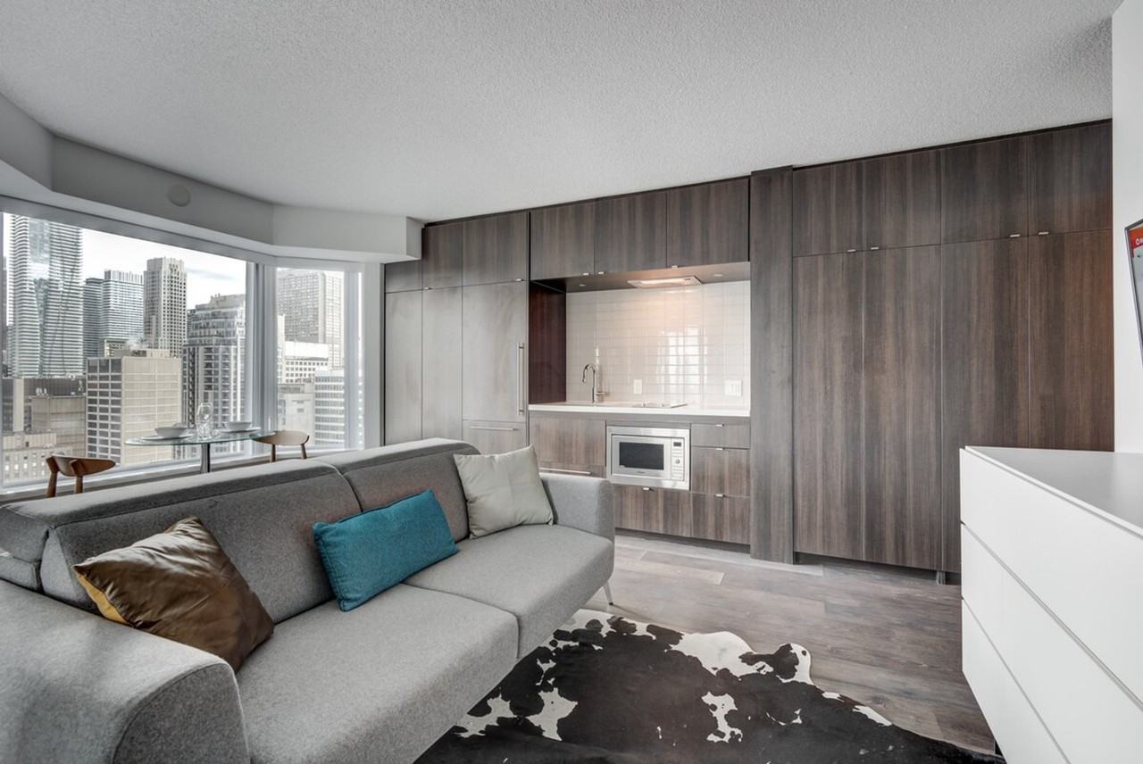 155 Yorkville Ave #1045463P - Photo 4 of 20