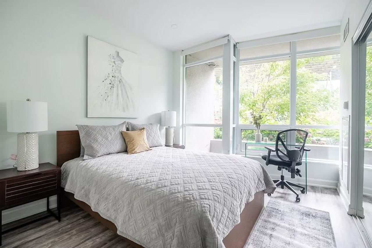 250 Fort York Blvd #1381863P - Photo 2 of 23