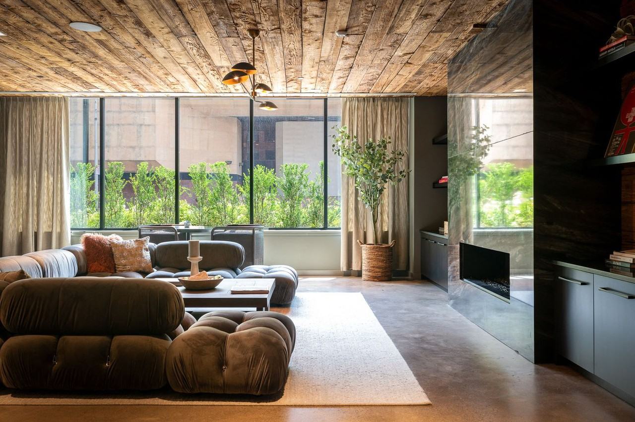 150 Broad St #1383012P - Photo 4 of 50