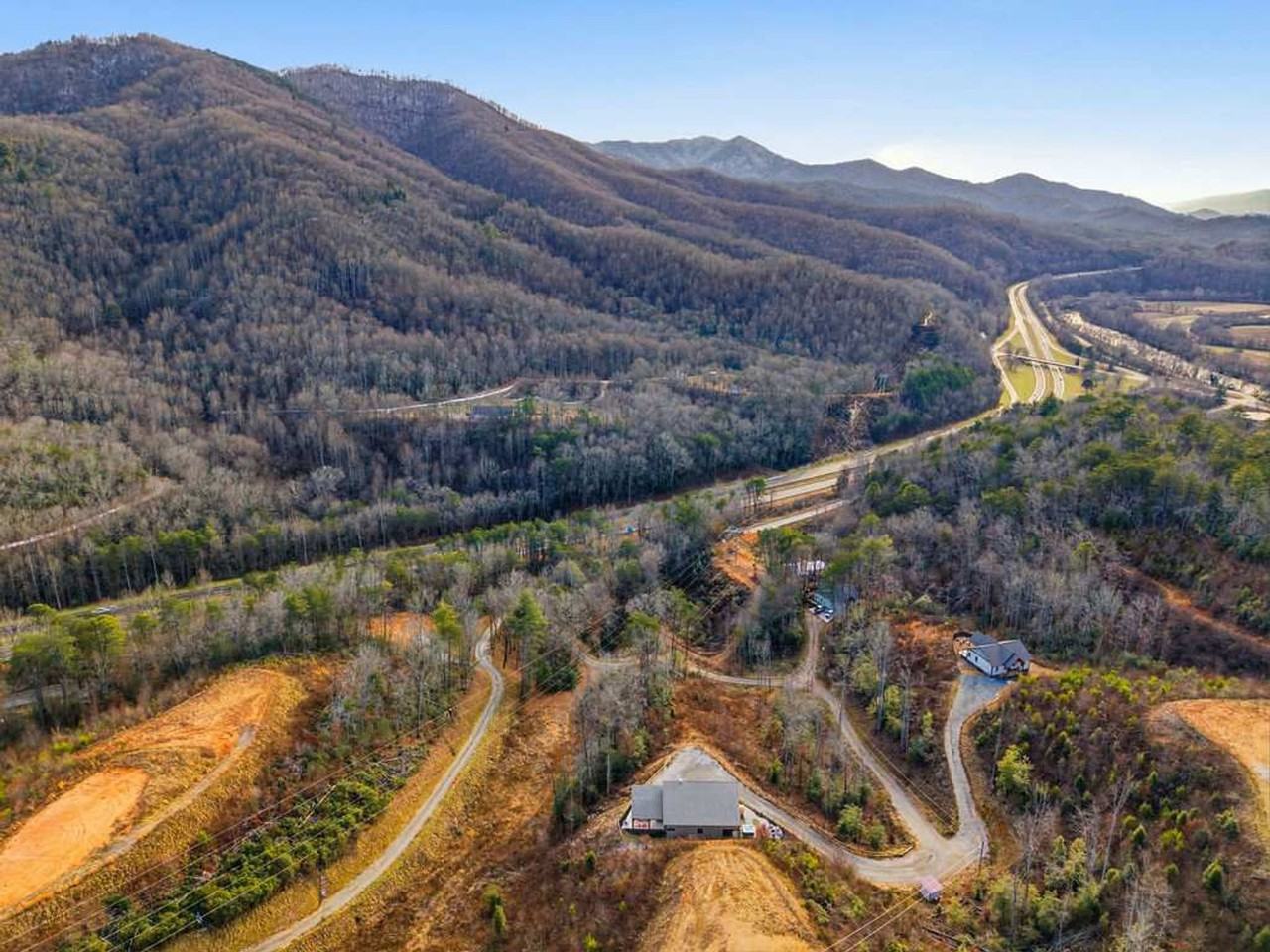 268 Everett St #1404265P - Photo 6 of 50