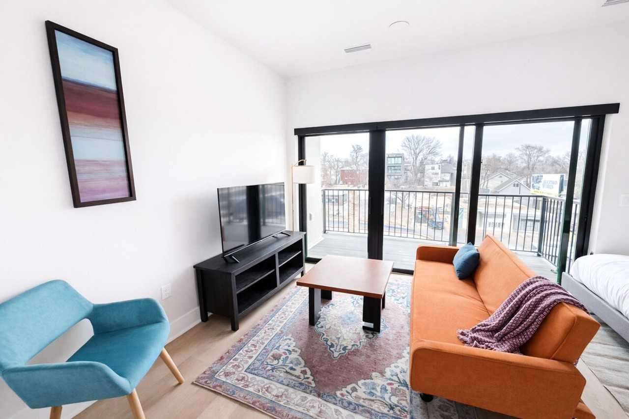 203 N 48th St #1464882P - Photo 2 of 16