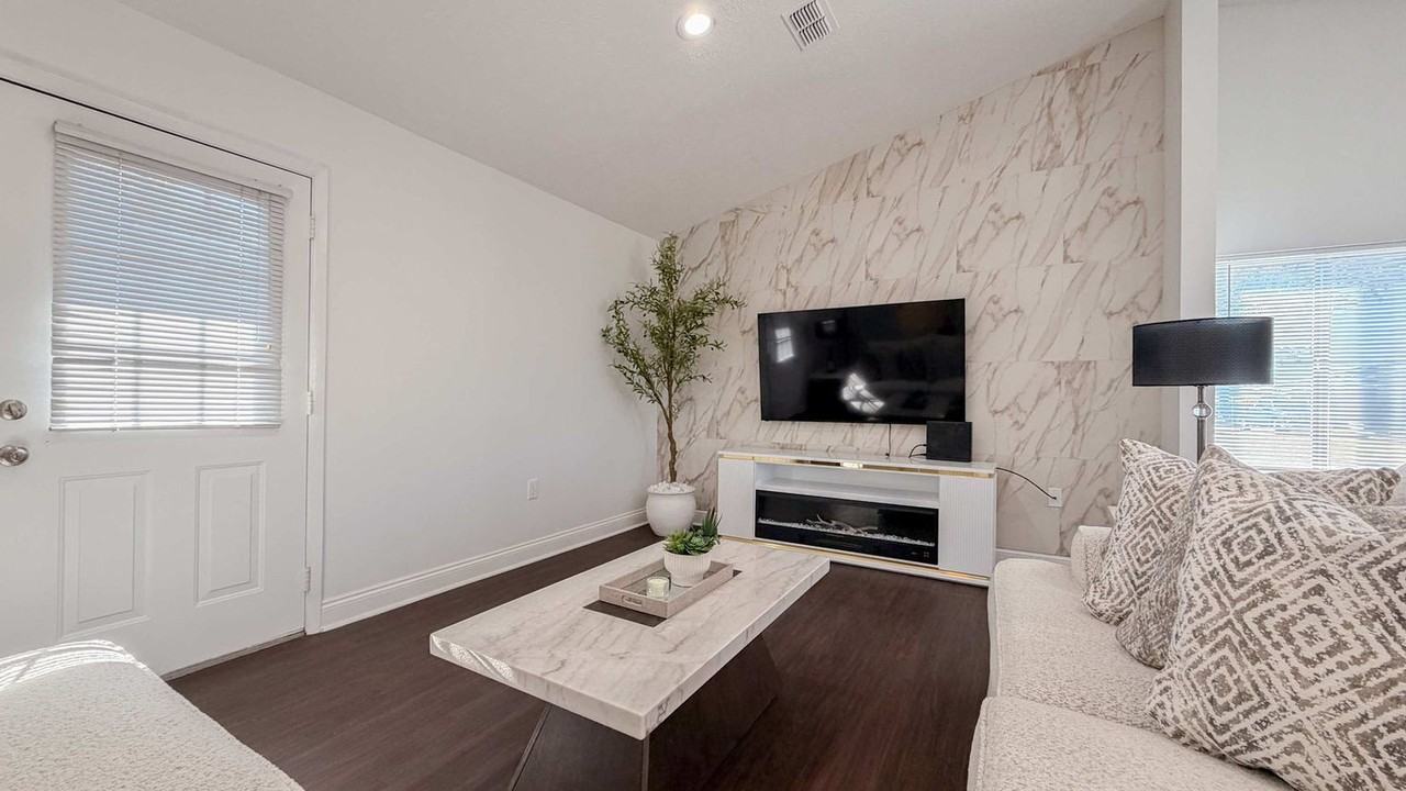 300 W 23rd Pl #1491599P - Photo 2 of 30