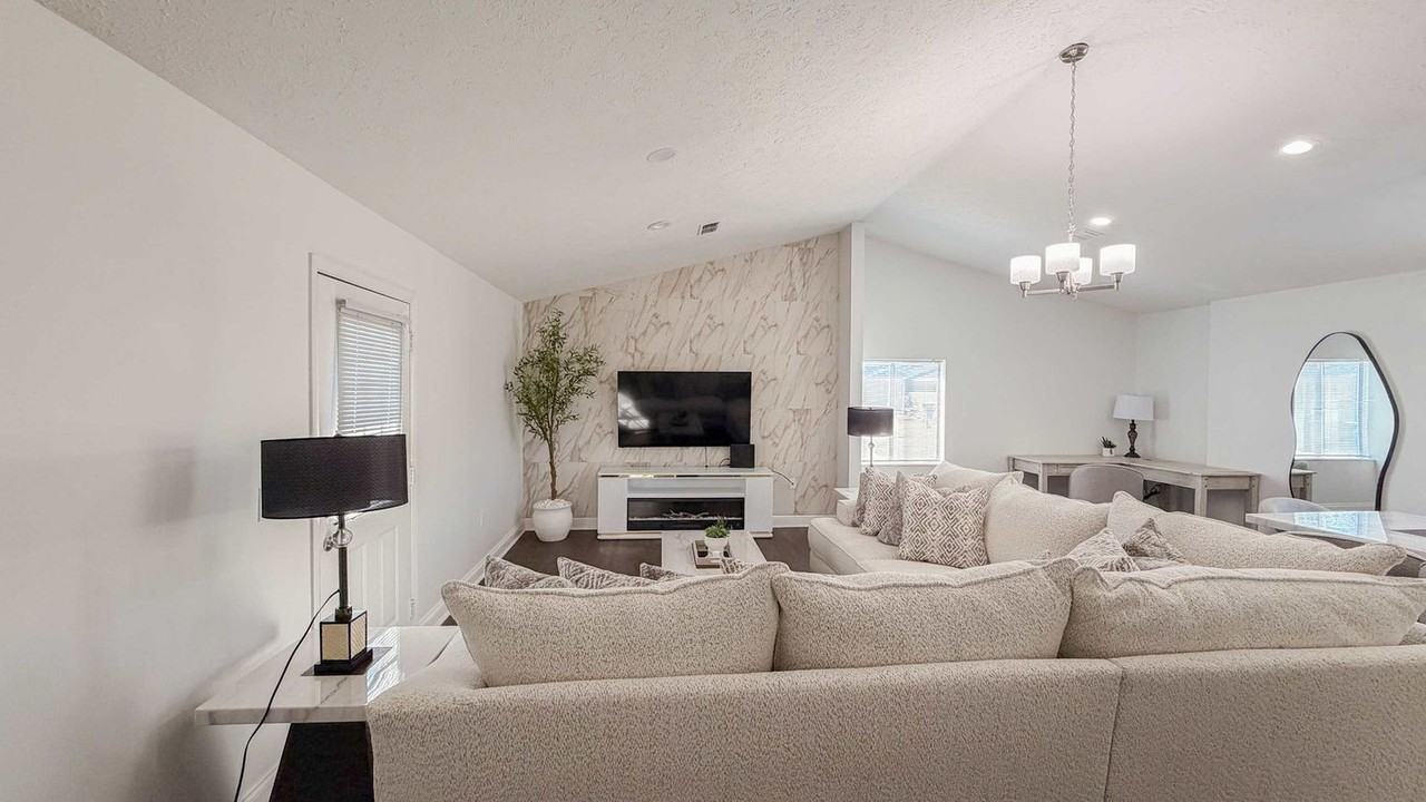 300 W 23rd Pl #1491599P - Photo 3 of 30