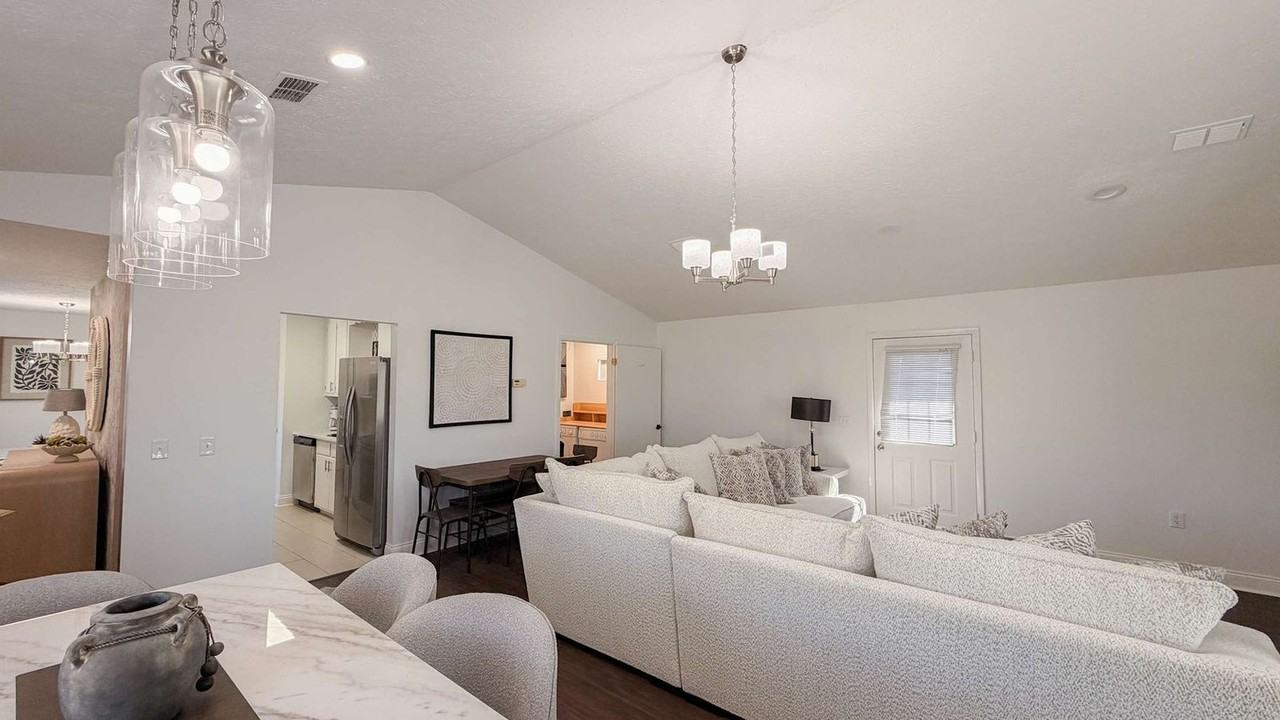 300 W 23rd Pl #1491599P - Photo 5 of 30