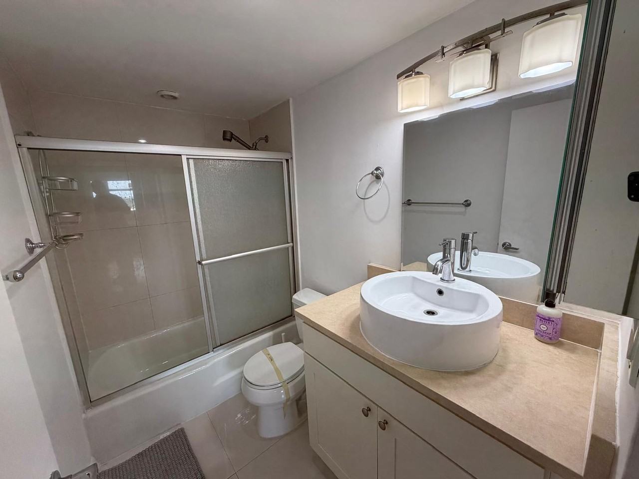 5601 Collins Ave #1475832P - Photo 7 of 7