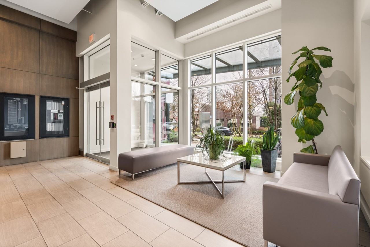 1009 Harwood St #1502457P - Photo 7 of 27