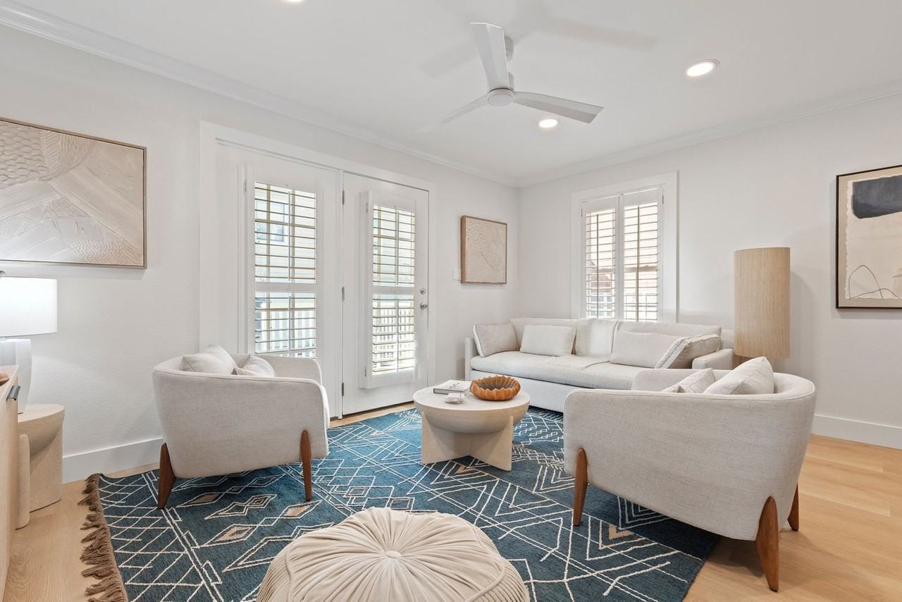 13 Gulf Breeze Ct #1502023P - Photo 2 of 25