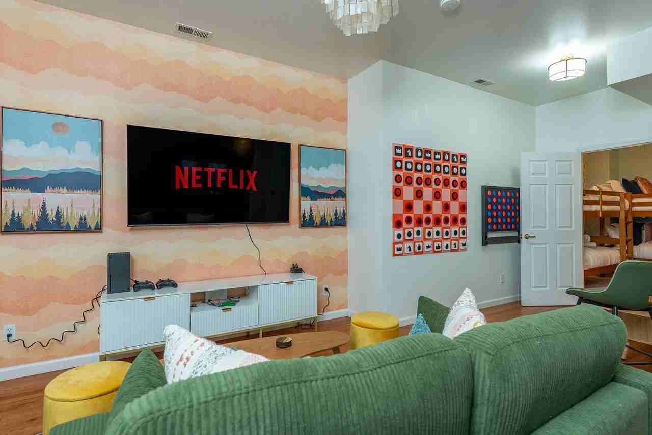 16 Skyview Ct #1471173P - Photo 3 of 50