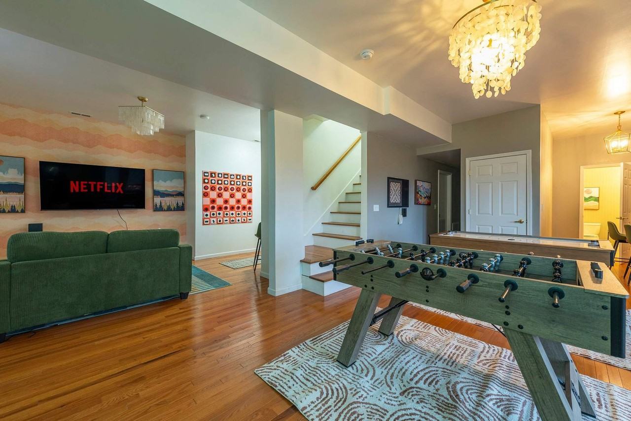 16 Skyview Ct #1471173P - Photo 4 of 50