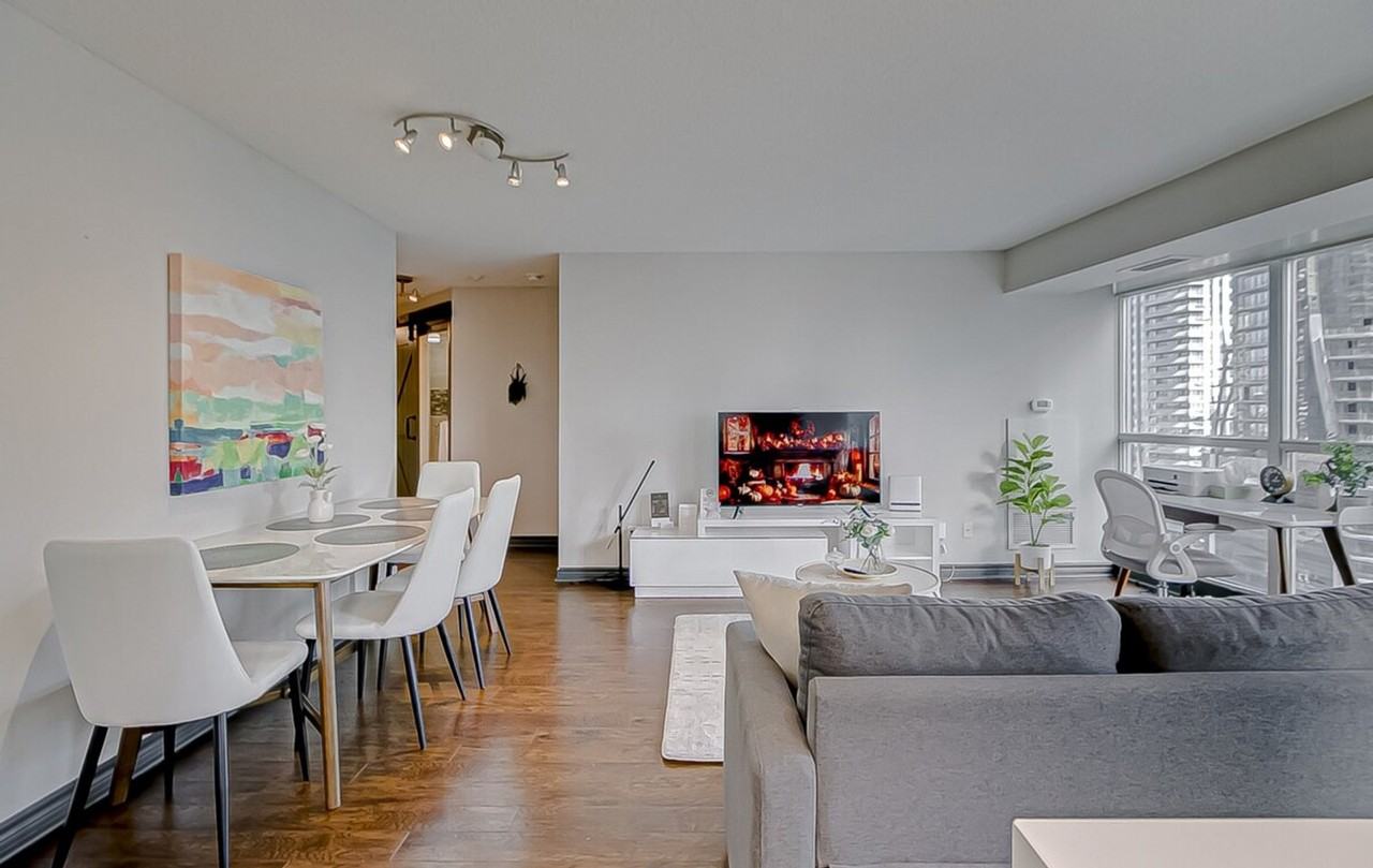 24 Harbour St #1507867P - Photo 3 of 24