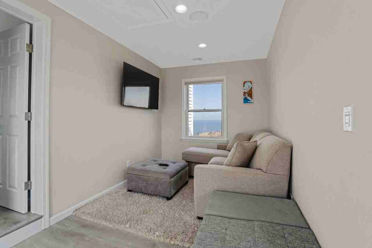 76 Creek Rd #1510786P - Photo 3 of 36