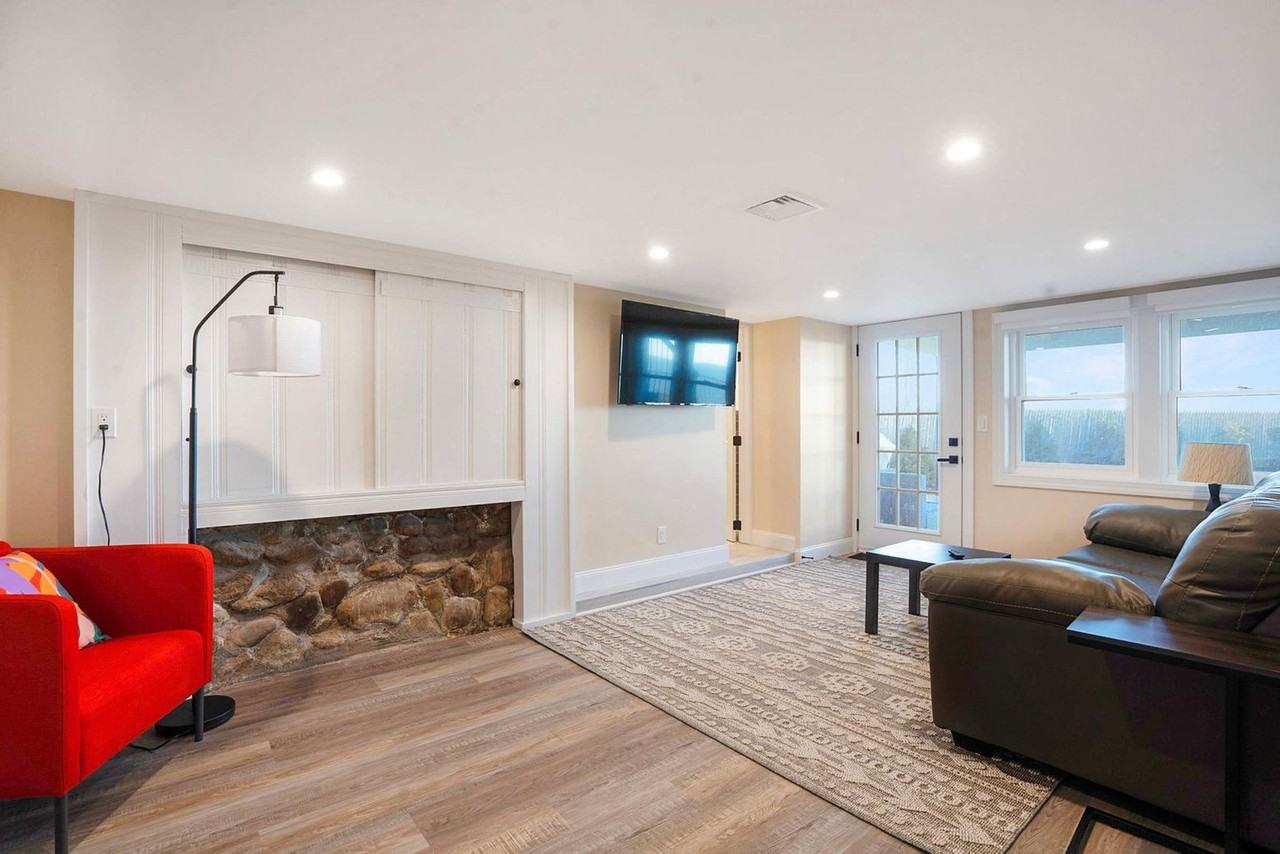 54 Cliff Rd E #1510785P - Photo 2 of 39