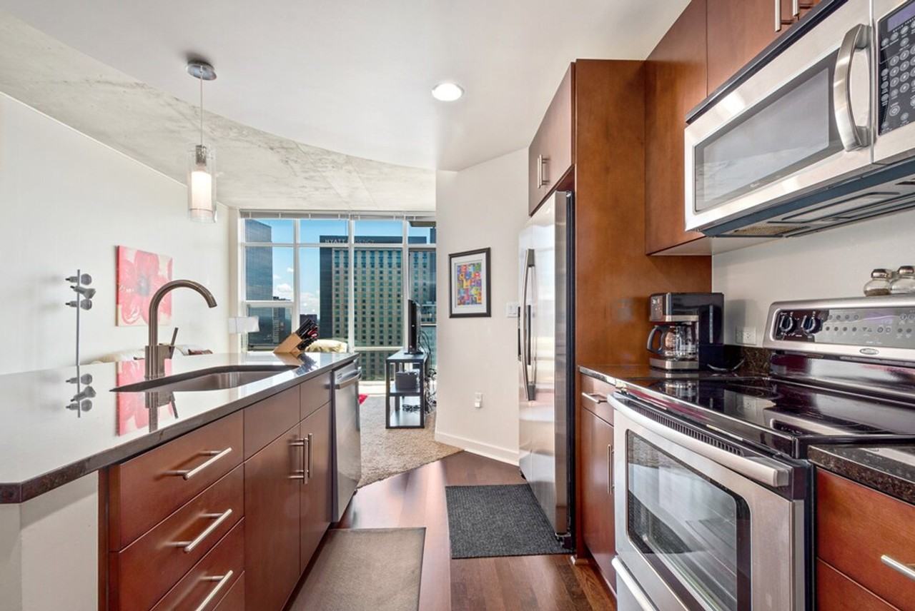 1500 Champa St #1508519P - Photo 4 of 9