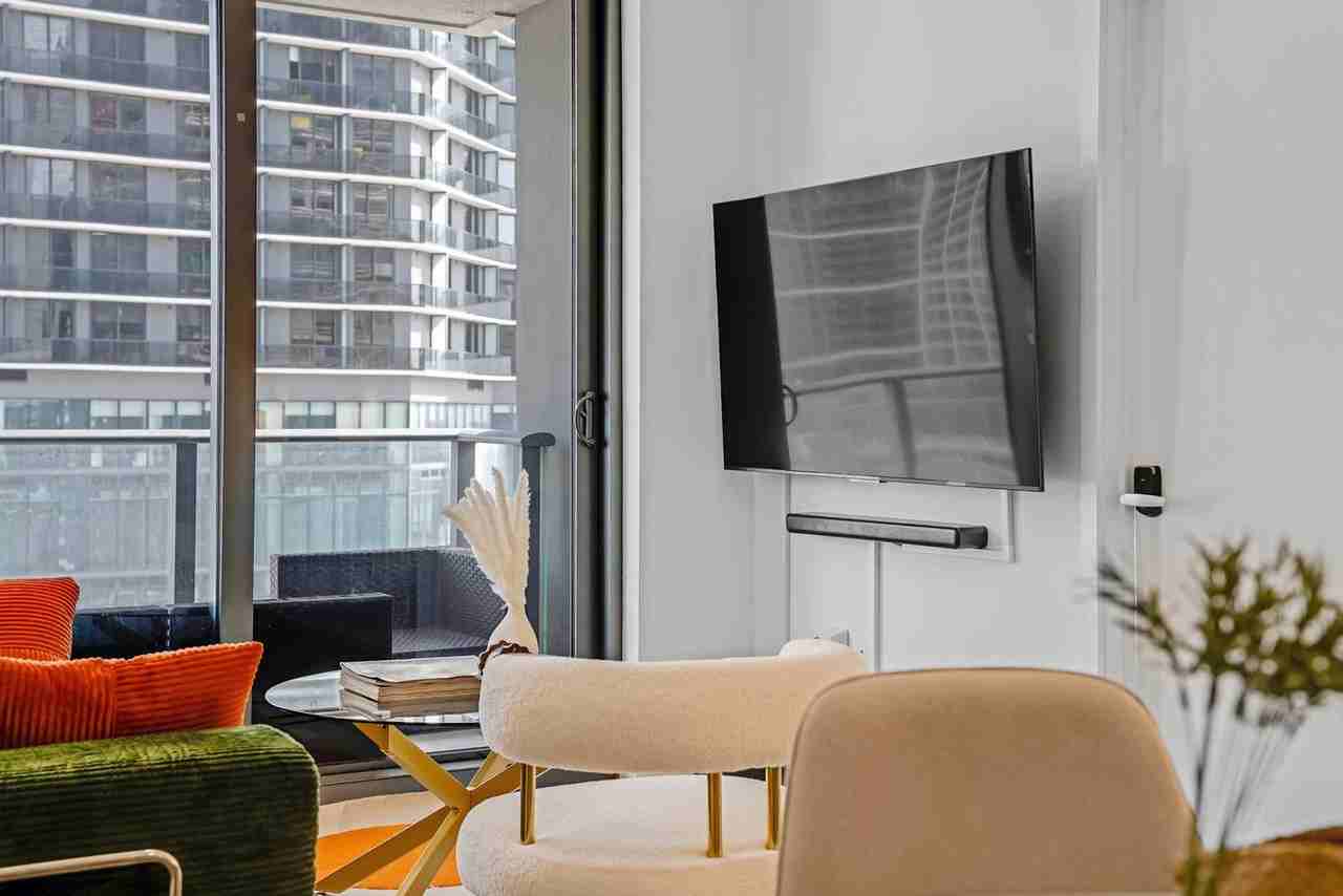 404 Ne 2nd Ave #1507058P - Photo 3 of 50