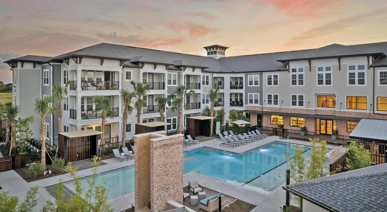 1223 E Plant St #1511055P - Photo 3 of 33